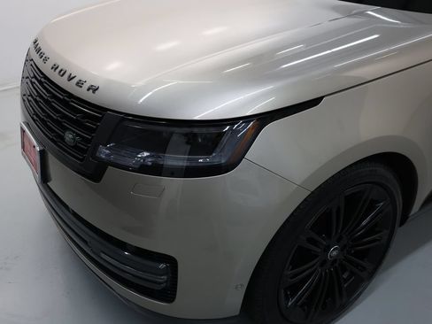 Used 2025 Land Rover Range Rover Long Wheelbase SE AWD/4WD image 70