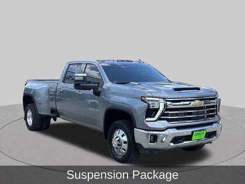 Used 2024 Chevrolet Silverado 3500 LTZ w/ LTZ Plus Package AWD/4WD image 8