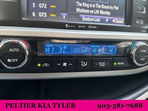 Used 2019 Toyota Highlander SE image 21