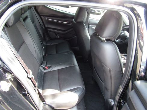 Used 2019 MAZDA MAZDA3 AWD Hatchback w/ Premium Pkg image 22