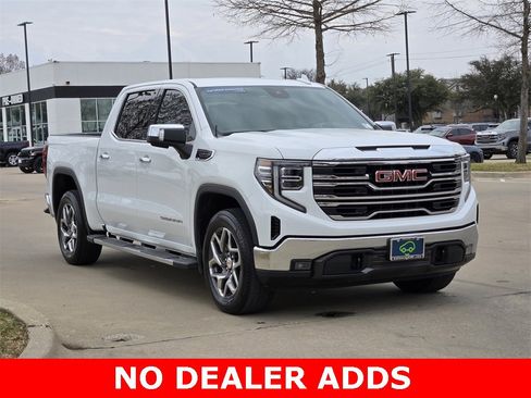 Used 2022 GMC Sierra 1500 SLT w/ SLT Convenience Package image 3