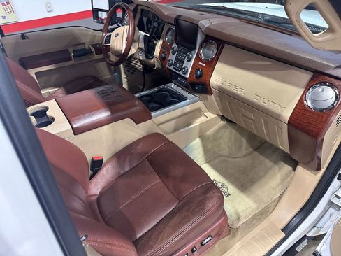 Used 2014 Ford F350 King Ranch w/ King Ranch w/Chrome Package image 61