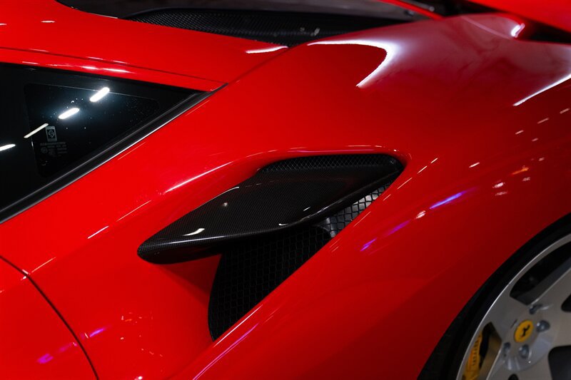 Used 2021 Ferrari F8 Tributo RWD image 26