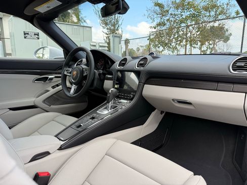 New 2025 Porsche 718 Boxster GTS RWD image 27