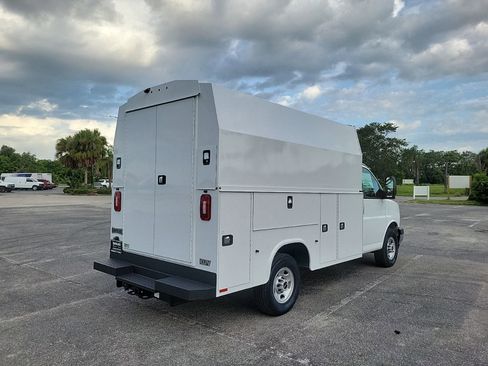 New 2025 GMC Savana 3500 w/ Power Convenience Package image 5