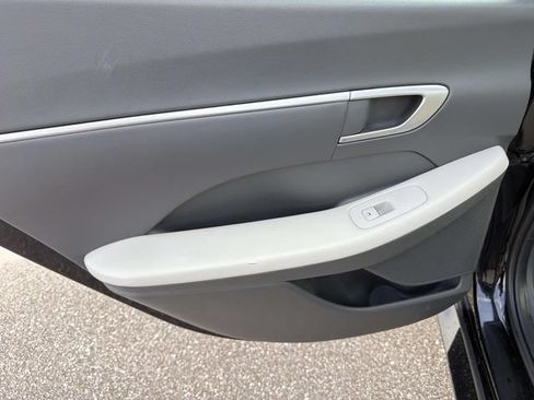 Used 2025 Hyundai Sonata SEL FWD image 19