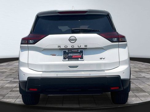 Certified 2024 Nissan Rogue SV FWD image 5