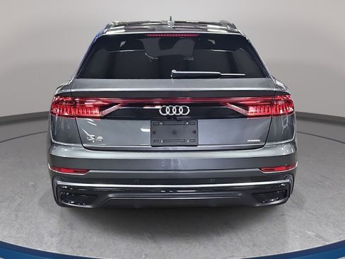 Used 2019 Audi Q8 Prestige w/ Luxury Package AWD/4WD image 6