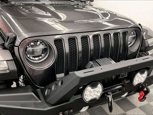 Used 2021 Jeep Wrangler Unlimited Rubicon w/ LED Lighting Group AWD/4WD image 30