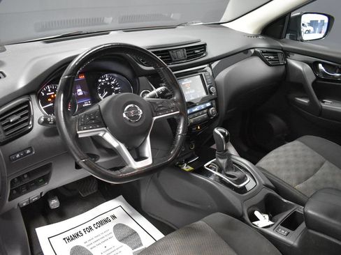 Used 2020 Nissan Rogue Sport SV w/ All-Weather Package AWD/4WD image 4