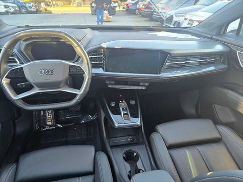 Used 2024 Audi Q4 e-tron Prestige w/ Black Optic Plus Package image 22