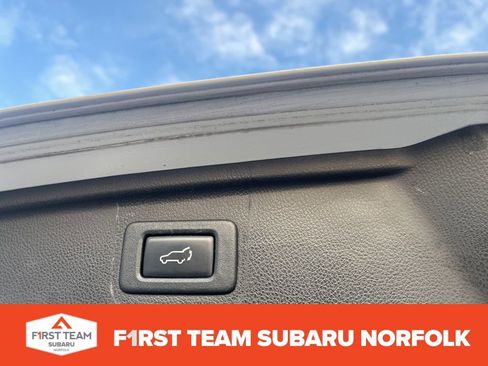 Used 2017 Subaru Outback 2.5i Limited image 10