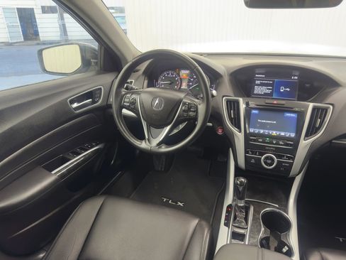Used 2020 Acura TLX image 11