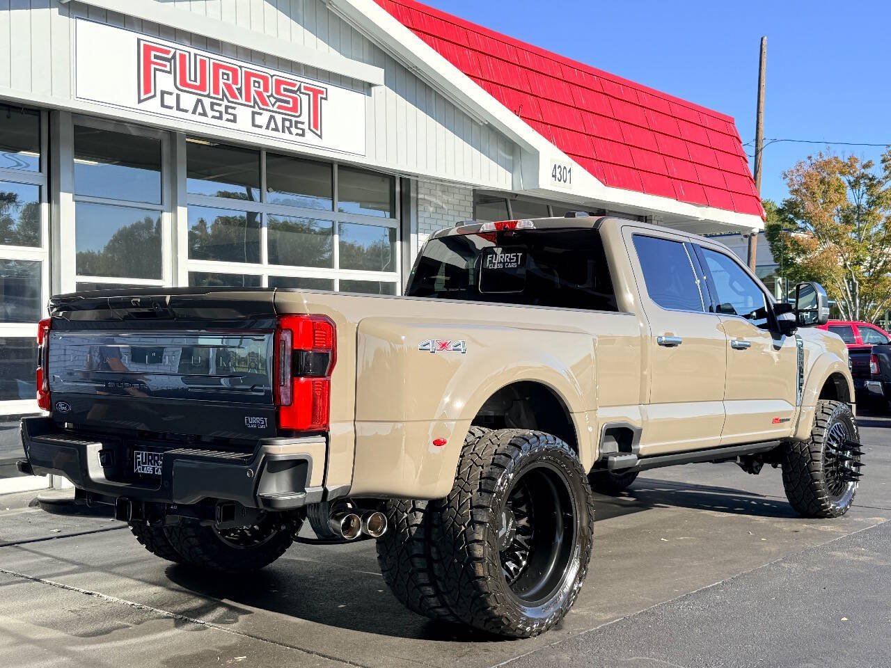 Used 2027 Ford F450 Platinum w/ Platinum Plus Package AWD/4WD image 2