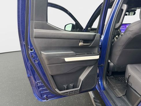 Used 2024 Toyota Tacoma TRD Sport w/ TRD Sport Upgrade Package image 11