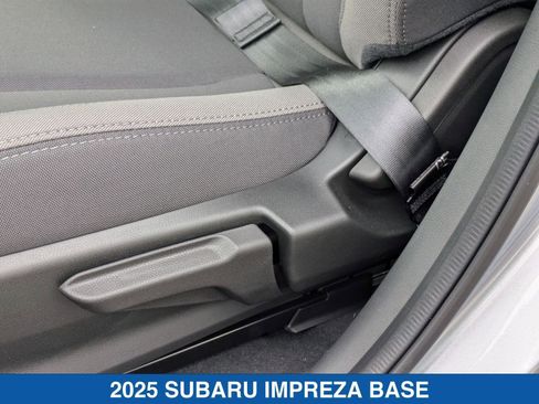Certified 2025 Subaru Impreza 2.0i image 27