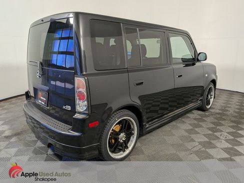 Used 2005 Scion xB FWD image 7