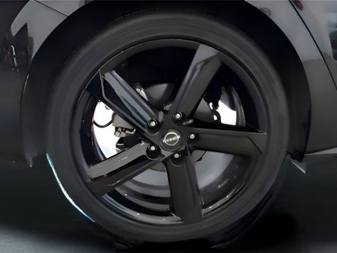 Used 2025 Nissan Sentra SR w/ SR Premium Package image 9