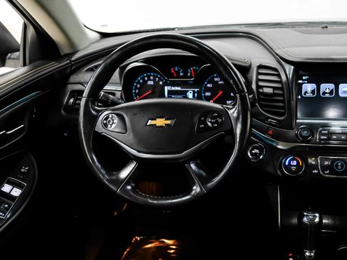Used 2019 Chevrolet Impala Premier FWD image 17