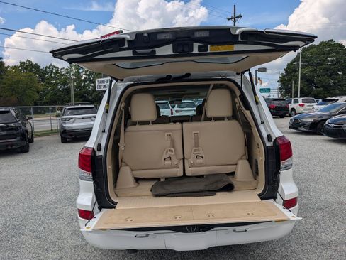 Used 2014 Lexus LX 570 4WD image 25