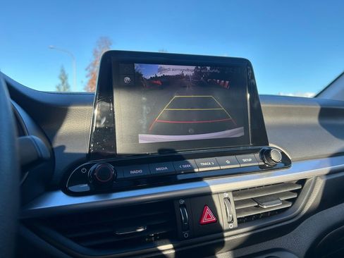 Used 2023 Kia Forte LXS image 19