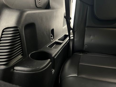 Used 2025 Ford Explorer ST-Line w/ ST-Line Street Pack image 32