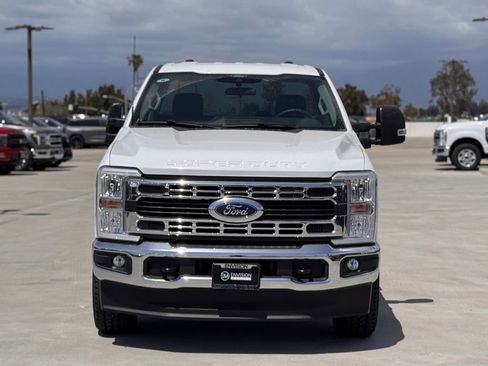 Used 2025 Ford F350 XLT w/ FX4 Off-Road Package AWD/4WD image 6