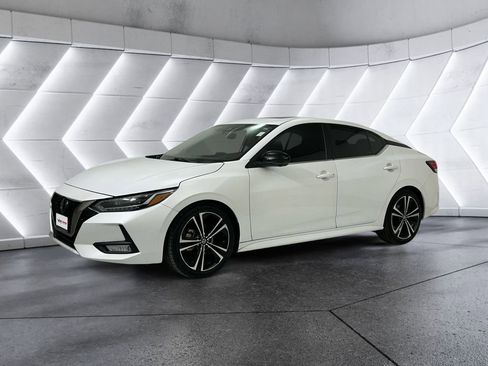 Used 2023 Nissan Sentra SR w/ SR Premium Package image 3