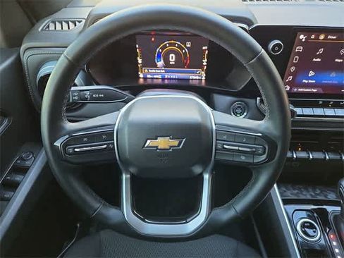 Used 2023 Chevrolet Colorado LT image 22