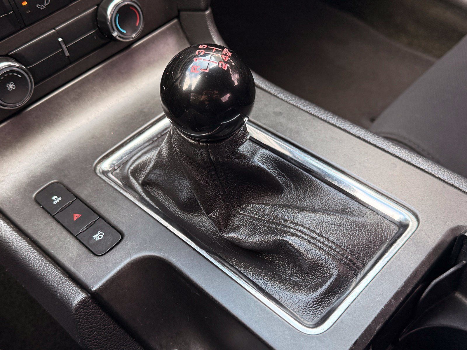 Used 2014 Ford Mustang GT RWD image 30