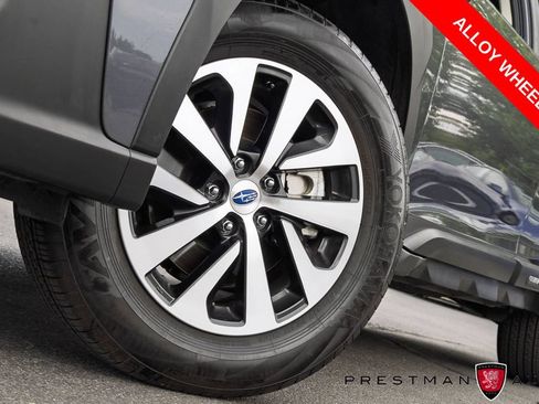 Used 2025 Subaru Outback Premium AWD/4WD image 10