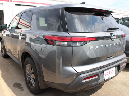 Used 2024 Nissan Pathfinder S FWD image 8