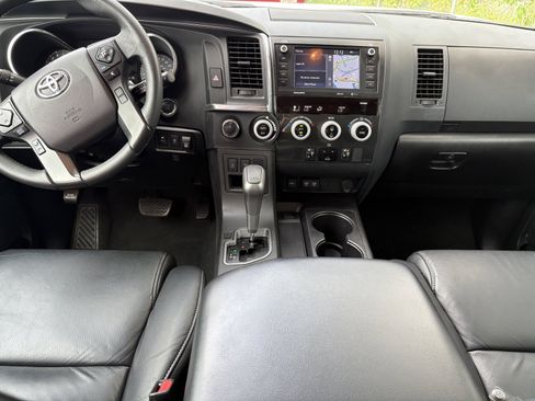 Used 2021 Toyota Sequoia TRD Sport w/ TRD Sport Premium Package AWD/4WD image 15
