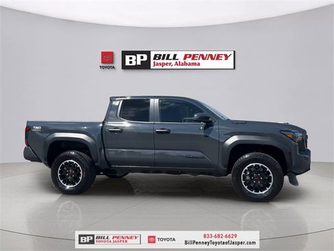 Used 2024 Toyota Tacoma TRD Off-Road image 7
