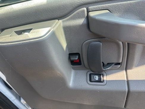 Used 2023 GMC Savana 2500 w/ Driver Convenience Package RWD image 19