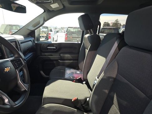 Used 2022 Chevrolet Silverado 2500 Custom w/ Custom Value Package image 15