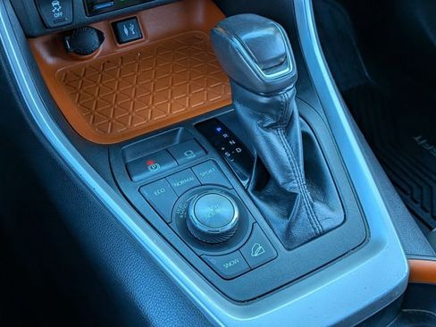 Used 2019 Toyota RAV4 Adventure image 12