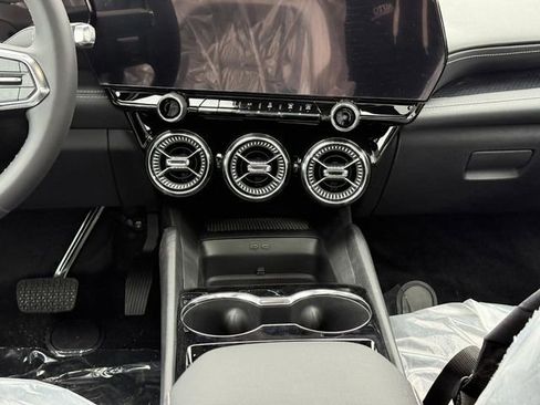 New 2026 Chevrolet Blazer EV LT image 10