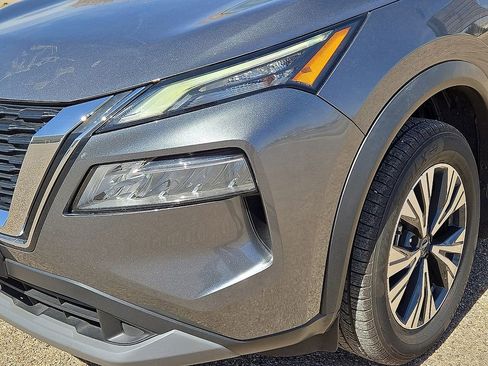 Used 2023 Nissan Rogue SV image 9