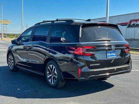 New 2026 Honda Odyssey EX-L image 8