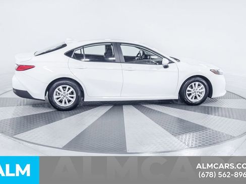 Used 2025 Toyota Camry LE image 11