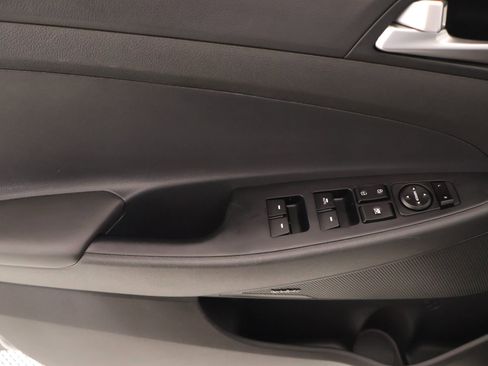 Used 2019 Hyundai Tucson Sport FWD image 15
