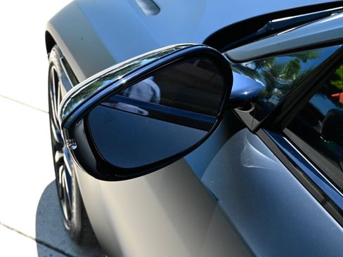 Used 2021 Aston Martin DB11 Coupe RWD image 14