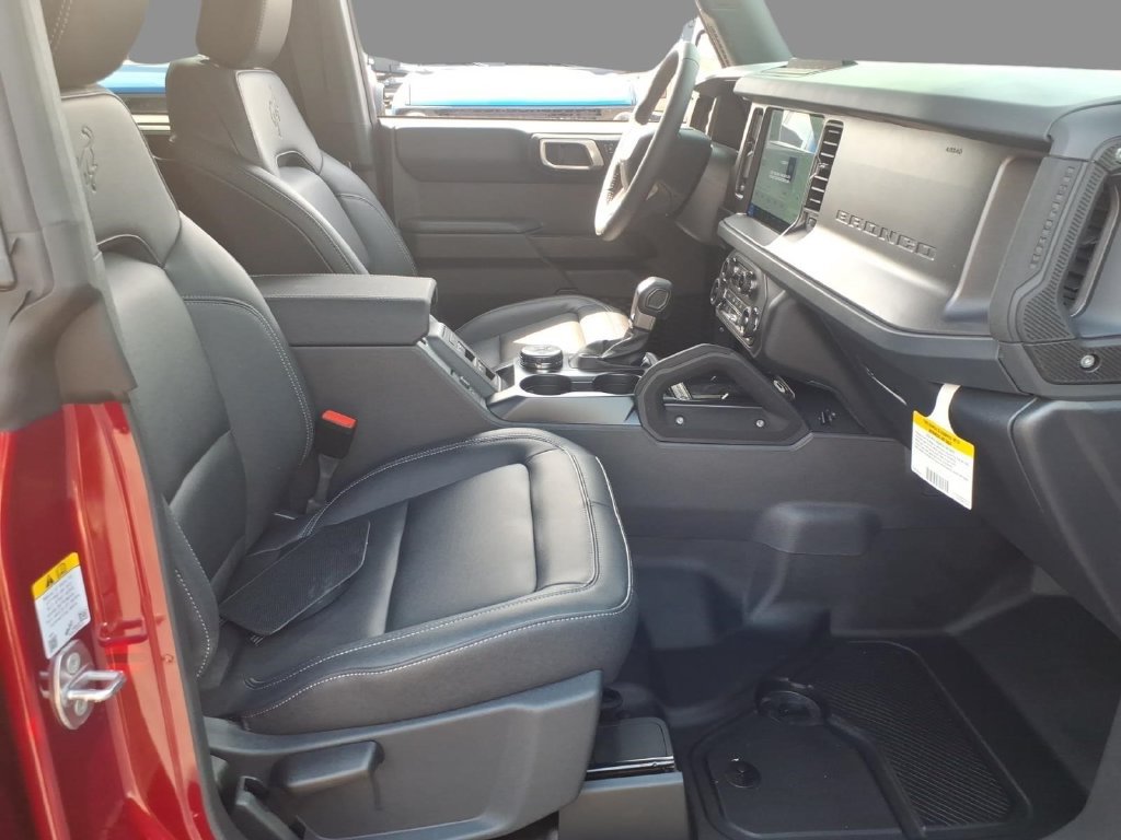 New 2026 Ford Bronco Badlands w/ Sasquatch Package AWD/4WD image 13