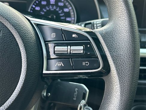 Used 2024 Kia Forte LXS w/ LXS Technology Package image 18