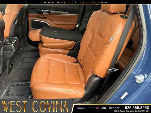 Used 2024 Kia Telluride SX Prestige X-Line AWD/4WD image 37