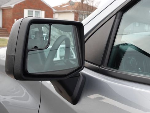 Used 2023 Chevrolet Silverado 1500 Custom image 13