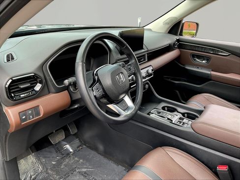 Used 2023 Honda Pilot Elite image 17