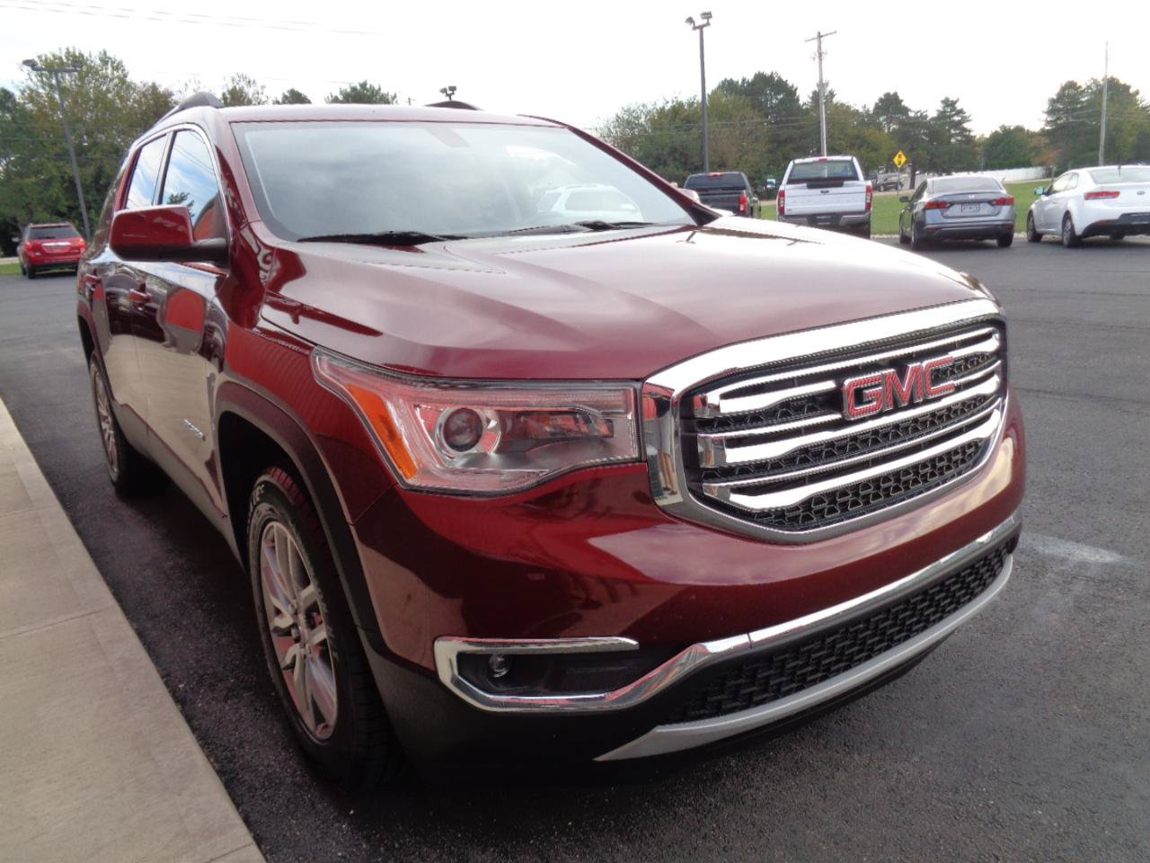 Used 2017 GMC Acadia SLE w/ Driver Alert Package I AWD/4WD image 4