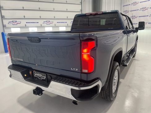 Used 2025 Chevrolet Silverado 2500 LTZ w/ LTZ Plus Package image 9